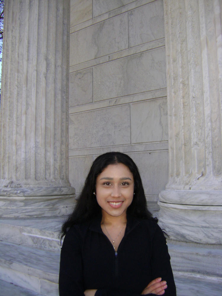  Sarina Hasan